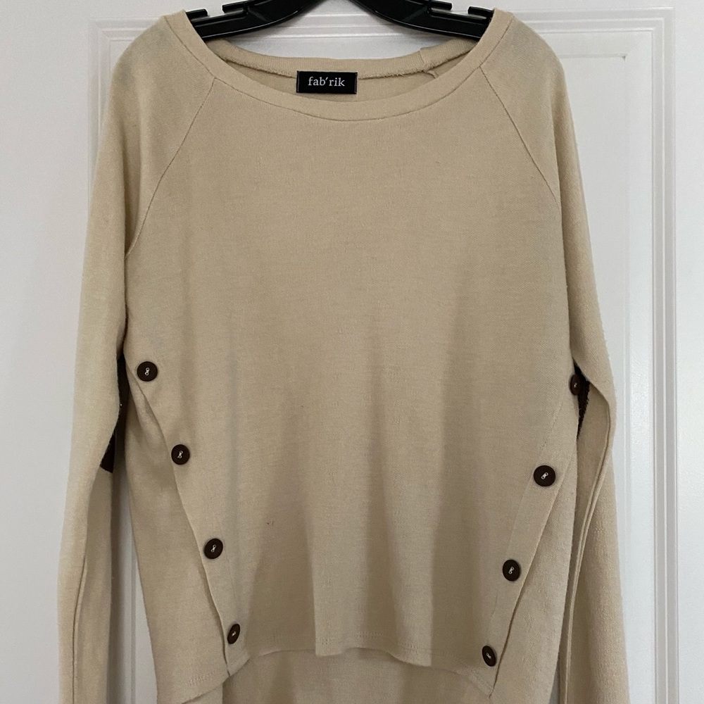 Light weight sweater with elbow patches